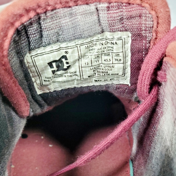 DC Shoes Size 12 Men's Village High Tops - Picture 3 of 3